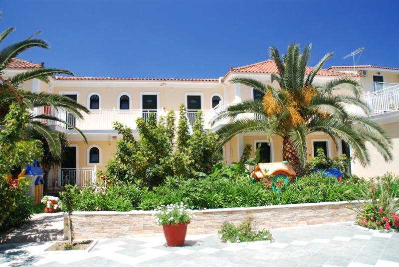 Danny's & Kali Pigi 2* Alykanas (Zakynthos)